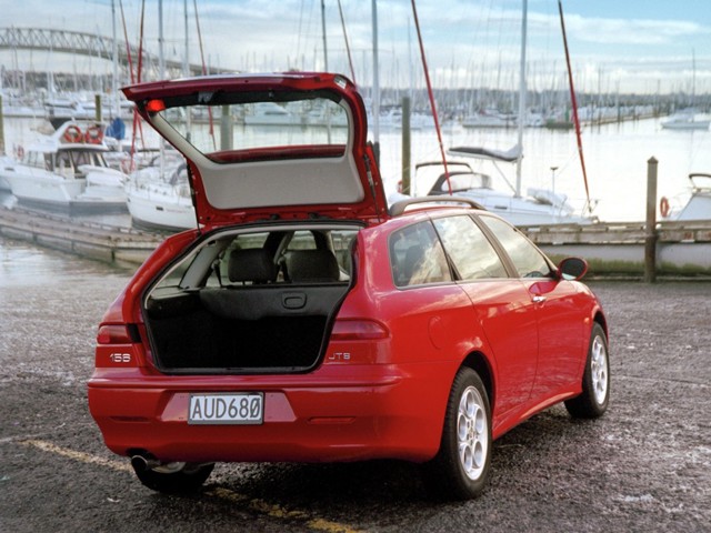Alfa Romeo 156 Sportwagon photo 13