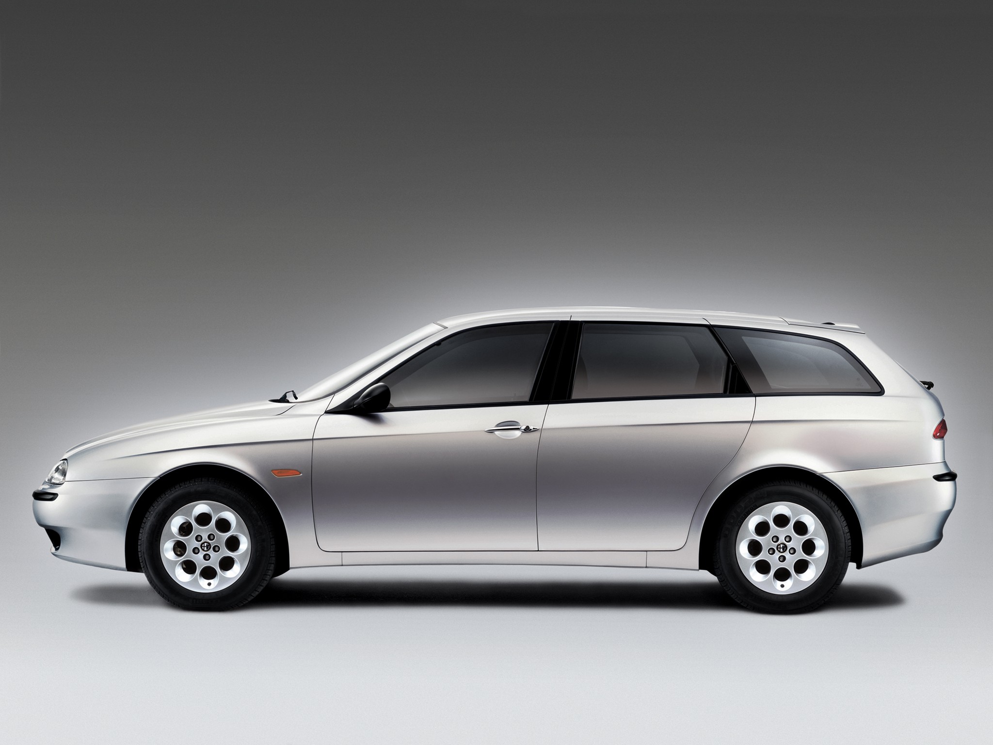 Alfa Romeo 156 Sportwagon photo 16