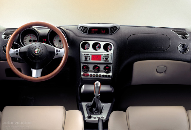 Alfa Romeo 156 Sportwagon photo 26