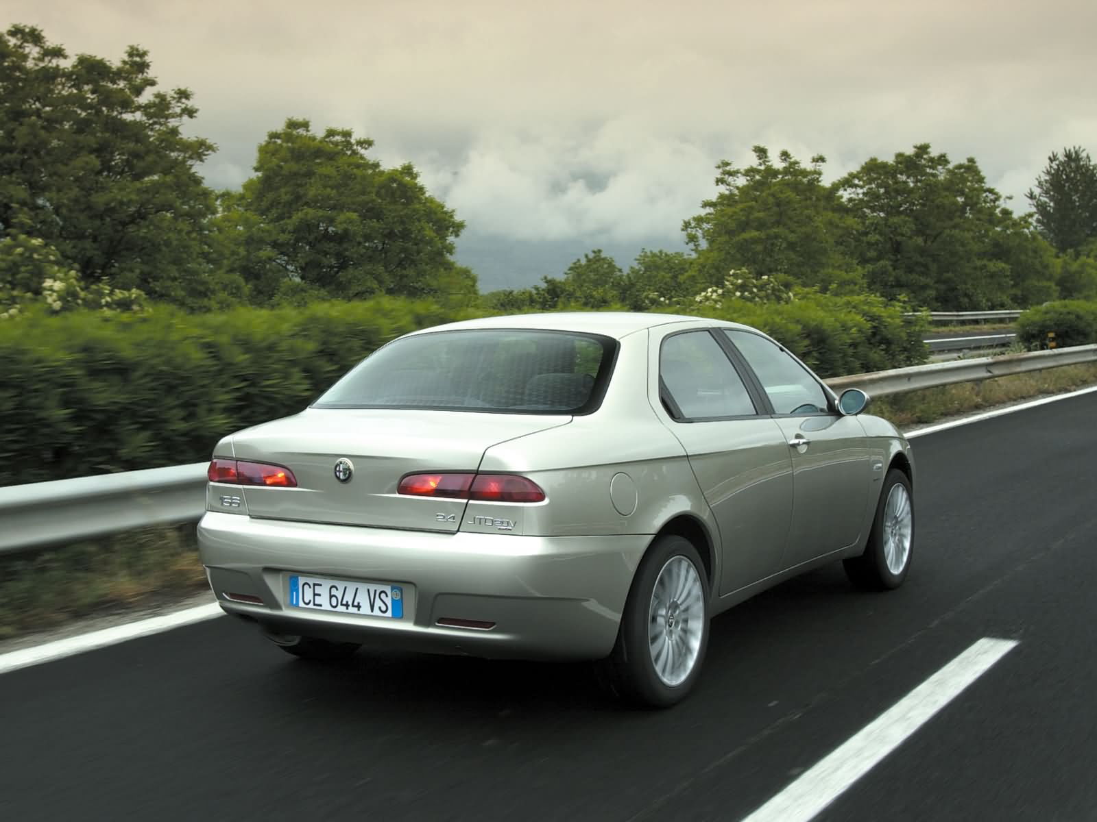 Alfa Romeo 156 photo 17