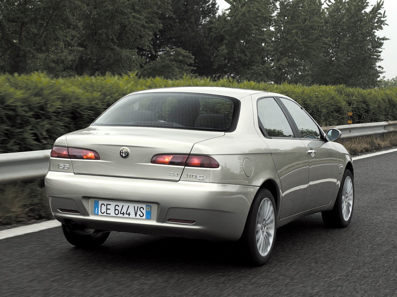 Alfa Romeo 156 photo 20