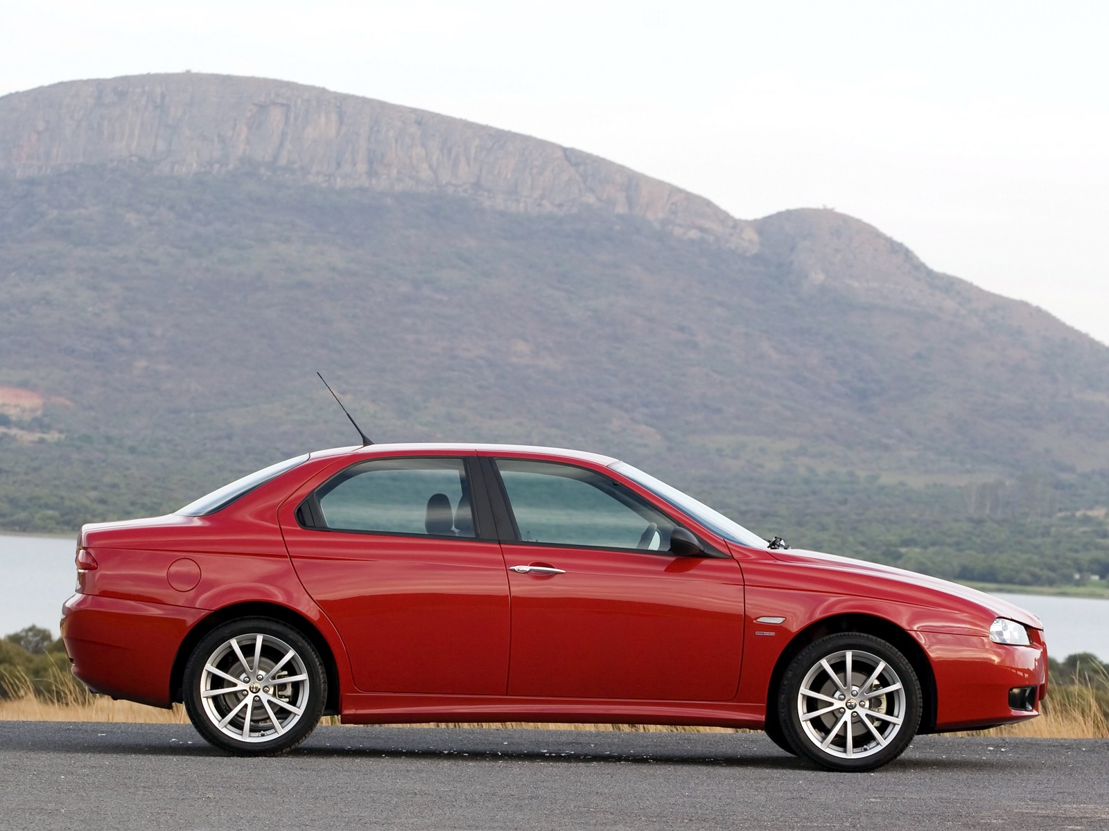 Alfa Romeo 156 photo 25