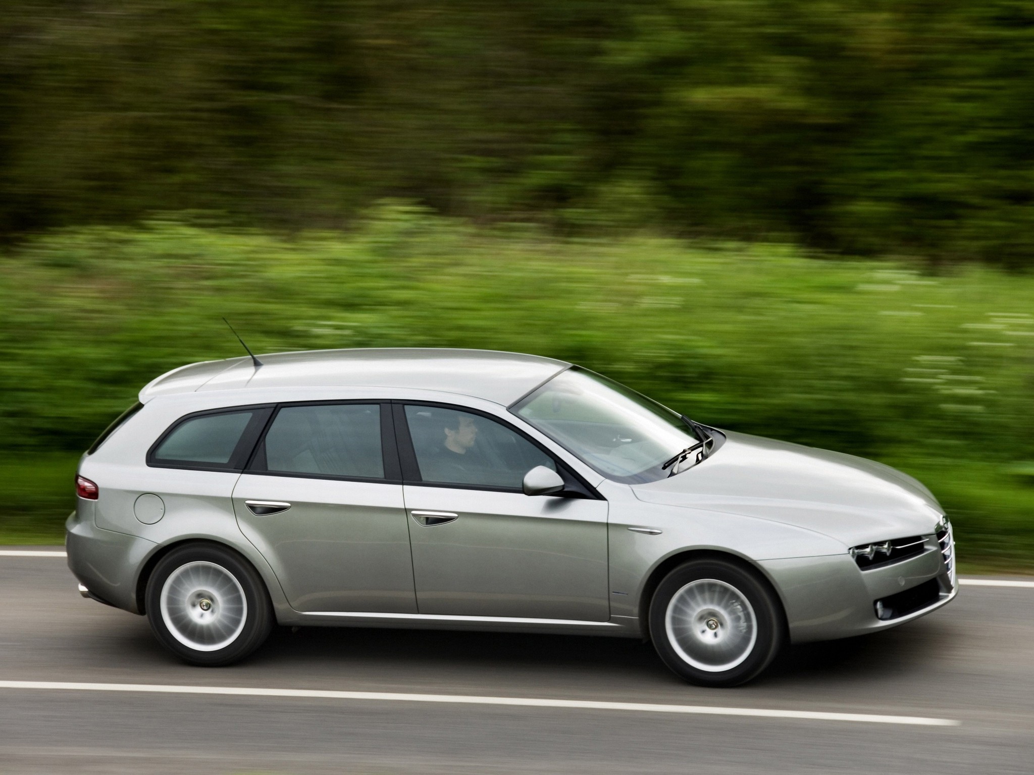 Alfa Romeo 159 Sportwagon photo 15
