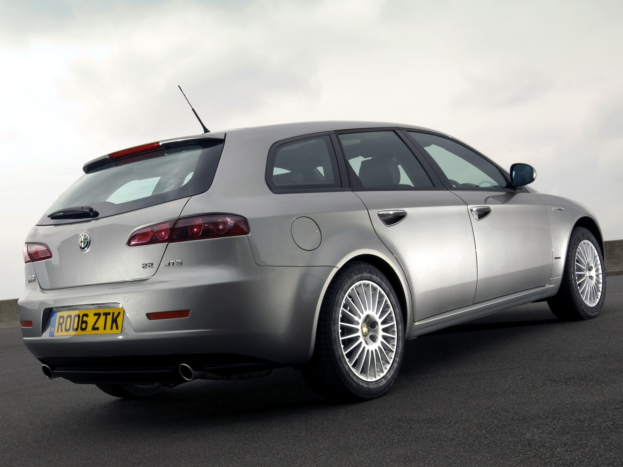 Alfa Romeo 159 Sportwagon photo 23
