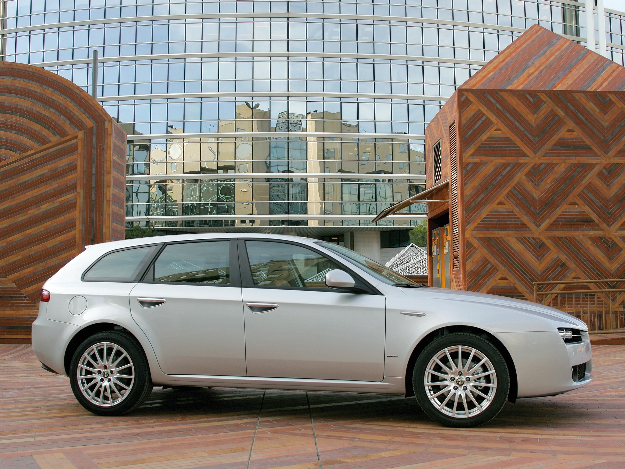 Alfa Romeo 159 Sportwagon photo 38