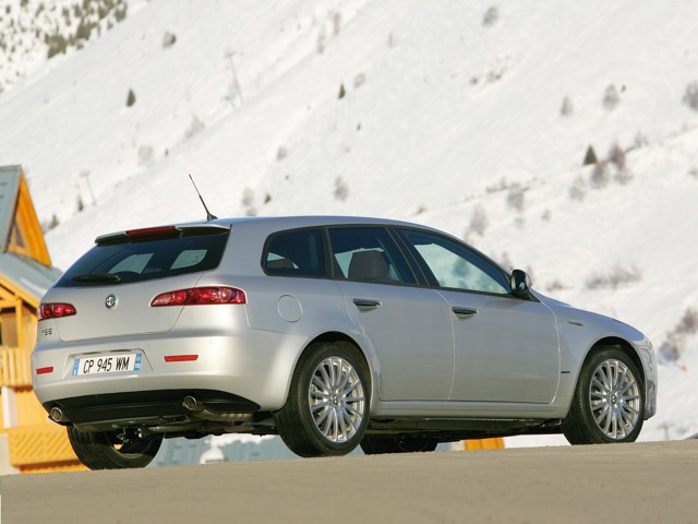 Alfa Romeo 159 Sportwagon photo 39