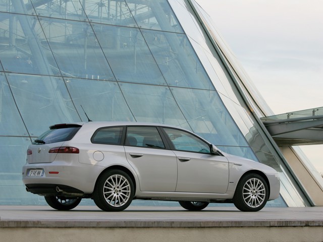 Alfa Romeo 159 Sportwagon photo 41