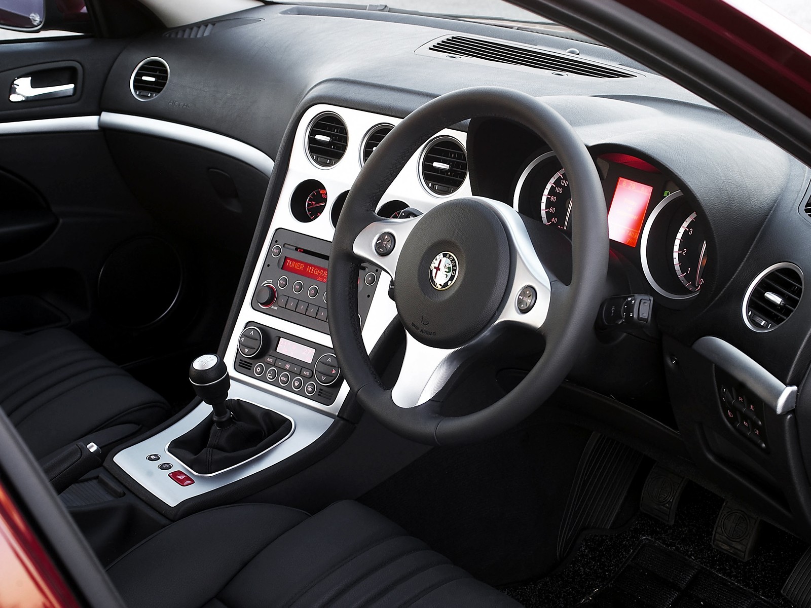 Alfa Romeo 159 photo 81