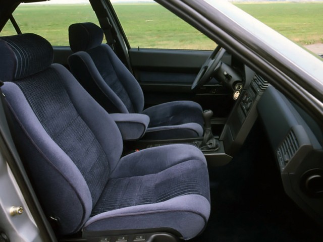 Alfa Romeo 164 photo 74