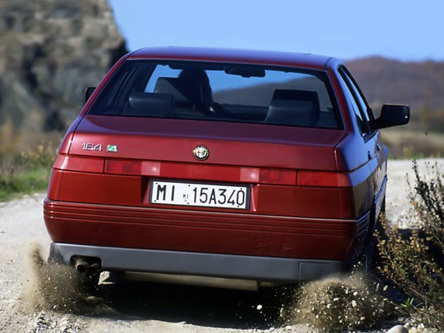 Alfa Romeo 164 foto 8