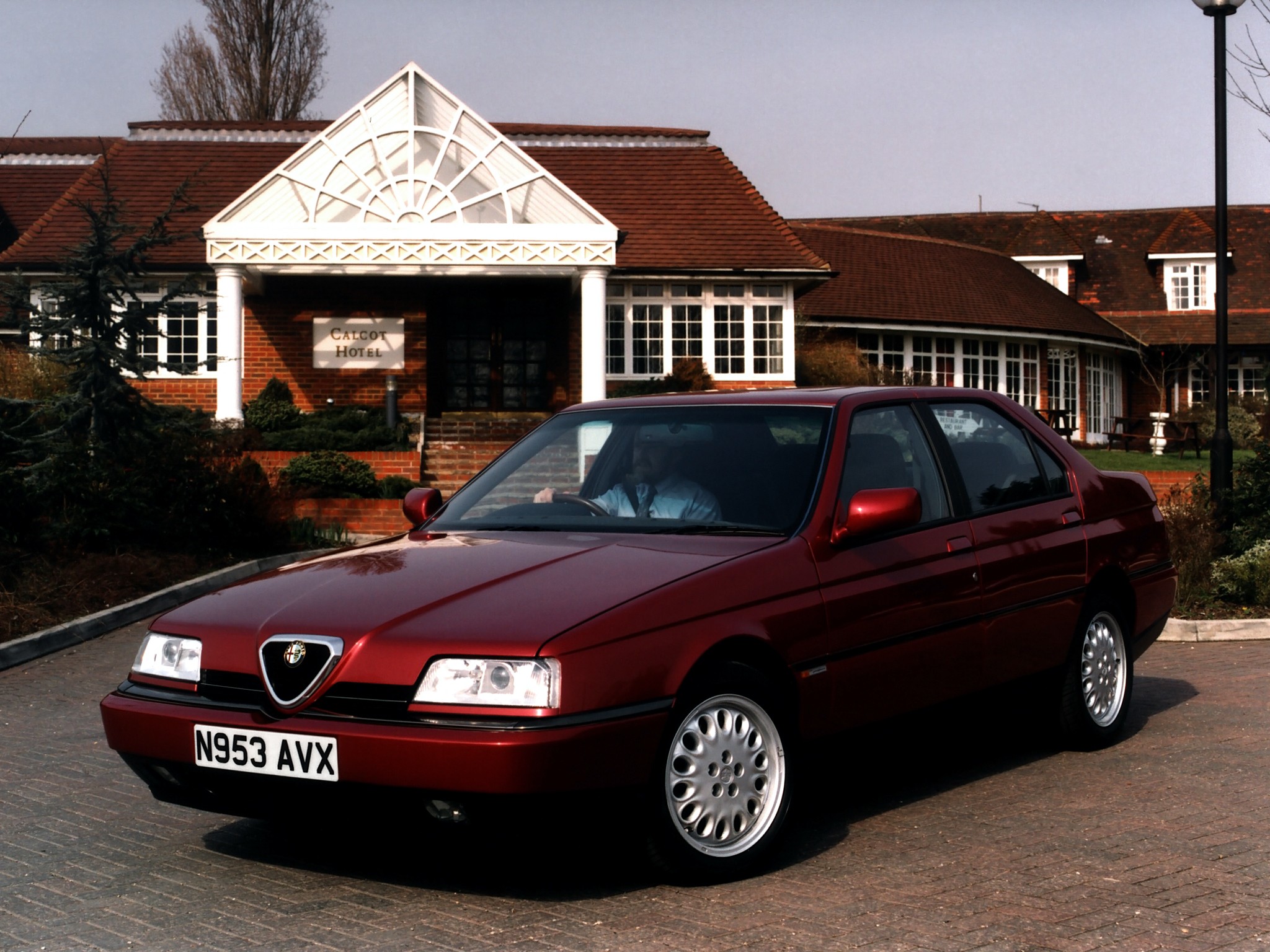 Alfa Romeo 164 photo 18