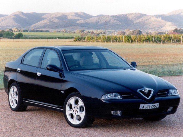 Alfa Romeo 166 Foto 12