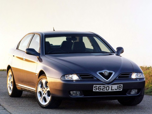 Alfa Romeo 166 Foto 15