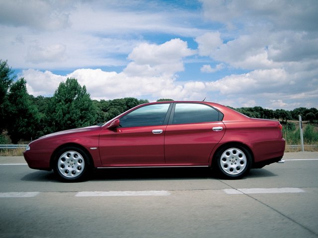 Alfa Romeo 166 Foto 22