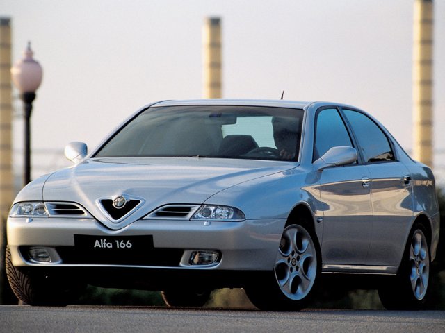 Alfa Romeo 166 Foto 30