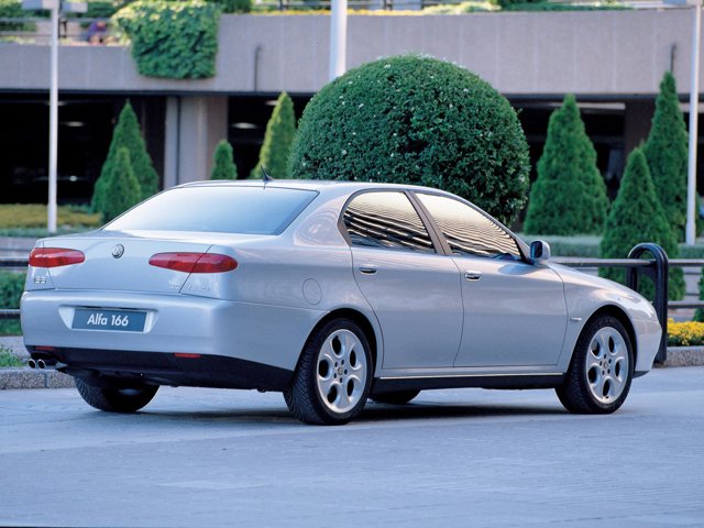 Alfa Romeo 166 Foto 32