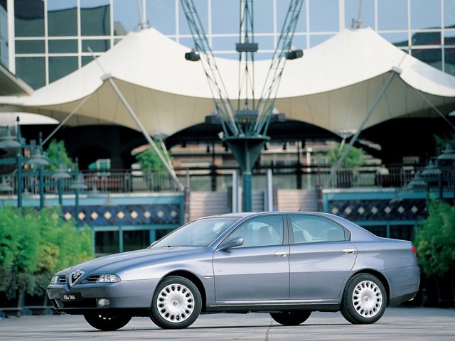 Alfa Romeo 166 Foto 36