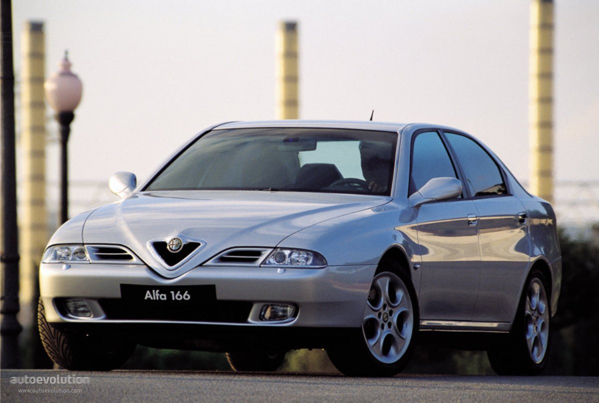 Alfa Romeo 166 photo 2