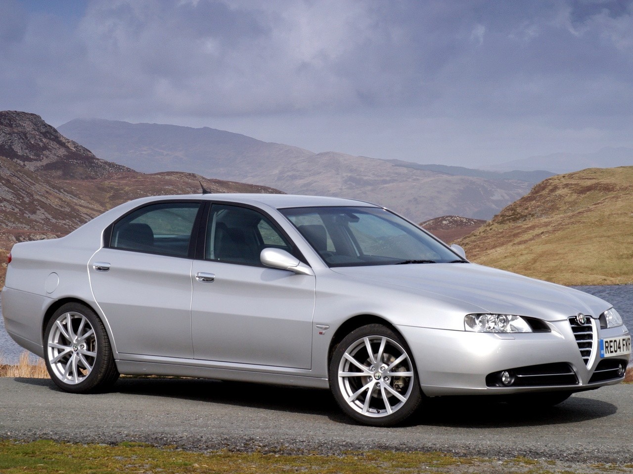 Alfa Romeo 166 photo 11