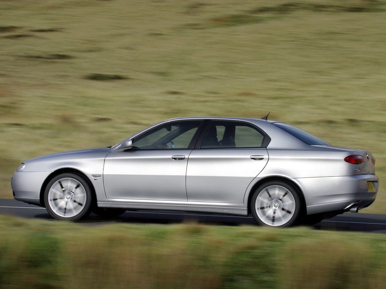 Alfa Romeo 166 photo 12