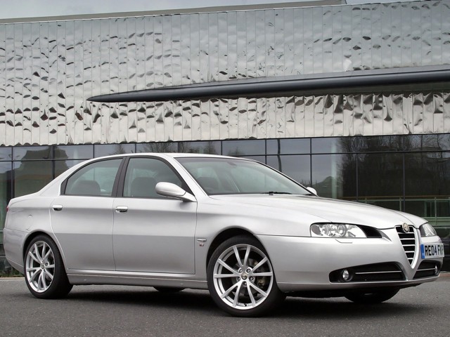 Alfa Romeo 166 photo 14
