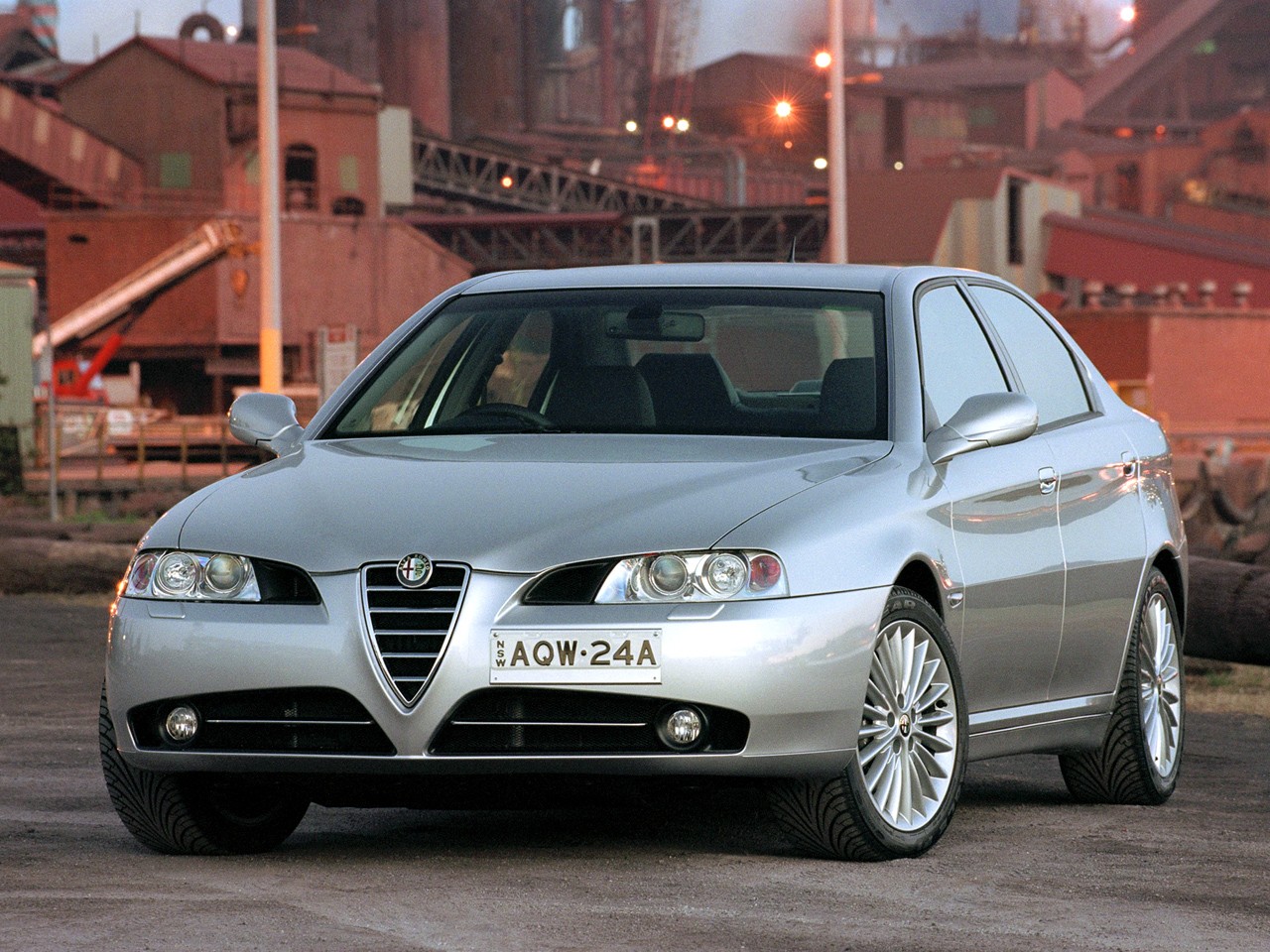 Alfa Romeo 166 photo 17