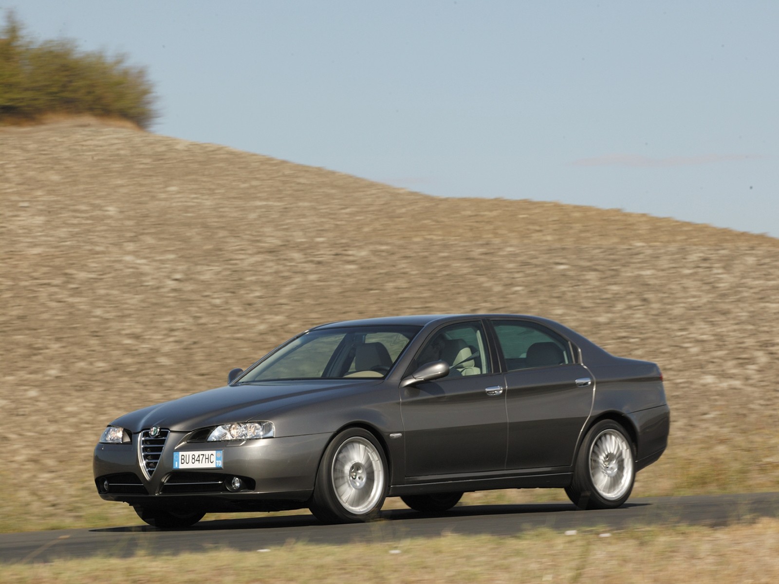 Alfa Romeo 166 photo 20