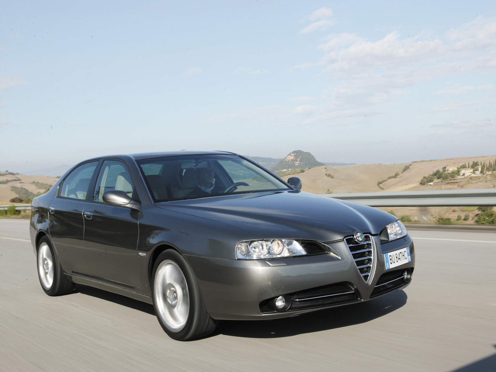 Alfa Romeo 166 photo 22