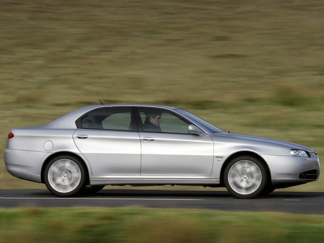 Alfa Romeo 166 photo 24