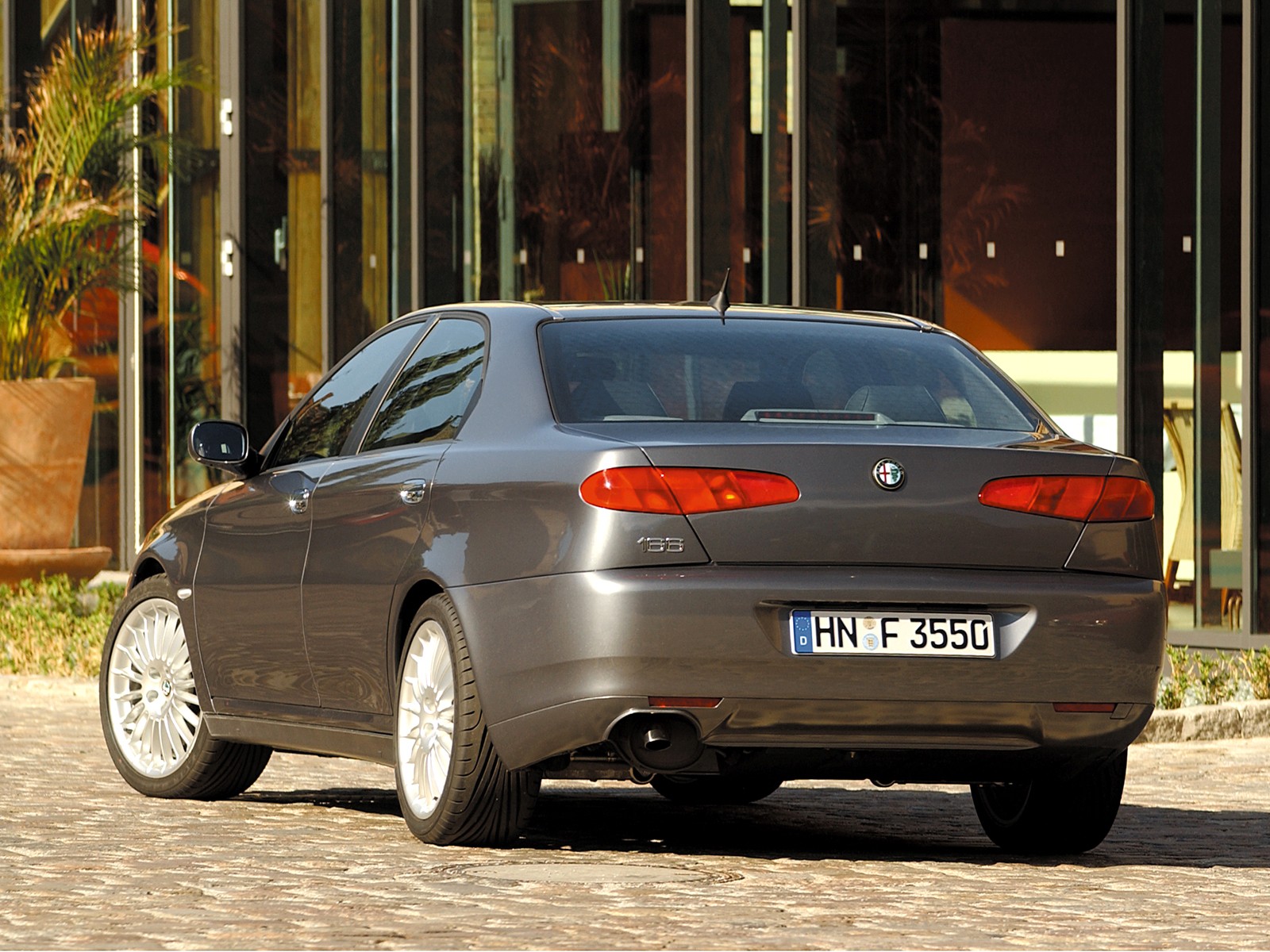 Alfa Romeo 166 photo 29