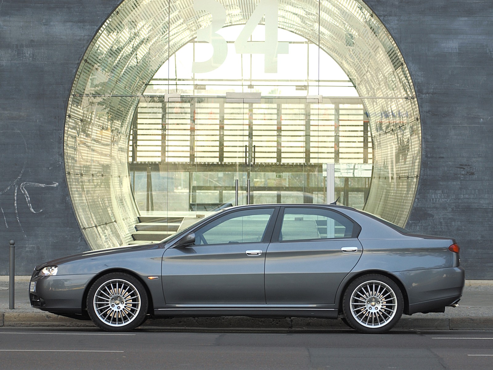 Alfa Romeo 166 photo 30