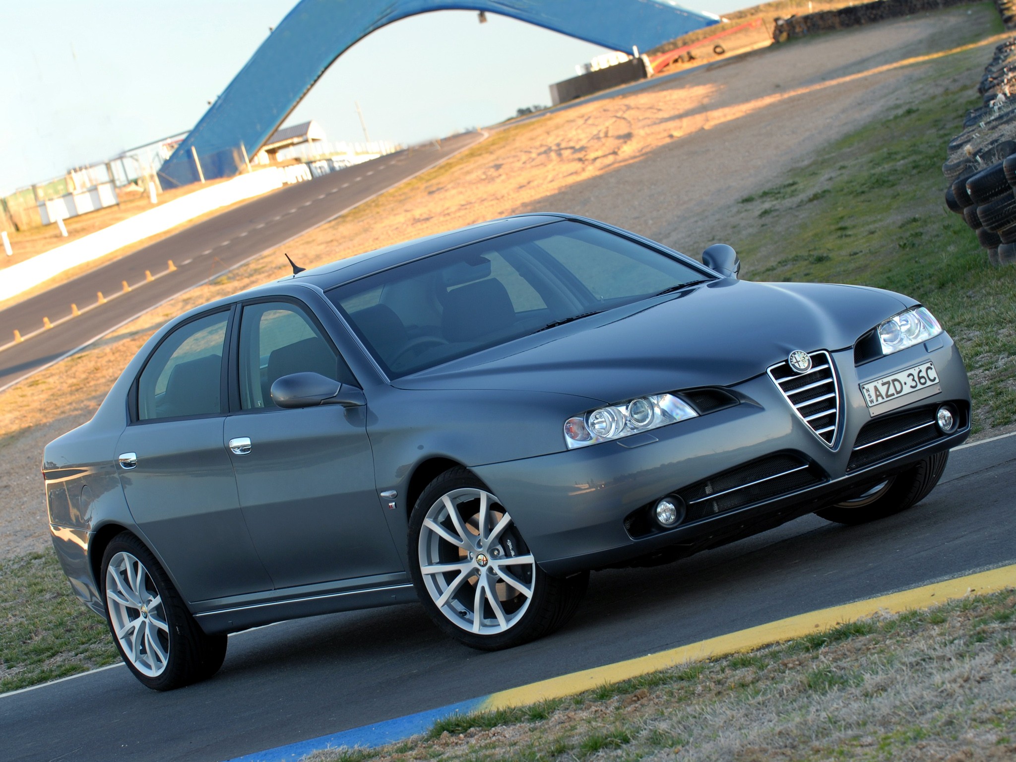 Alfa Romeo 166 photo 34