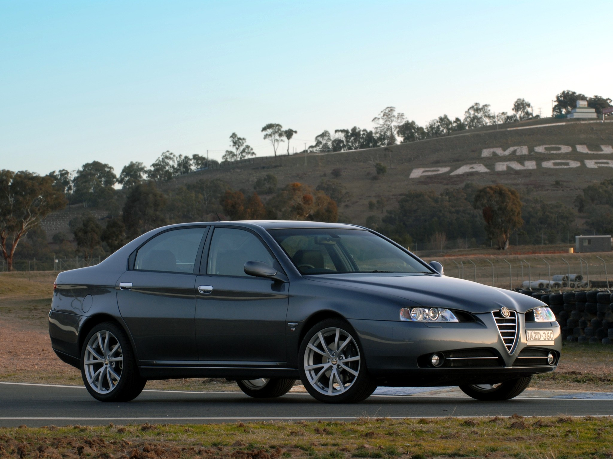 Alfa Romeo 166 photo 35
