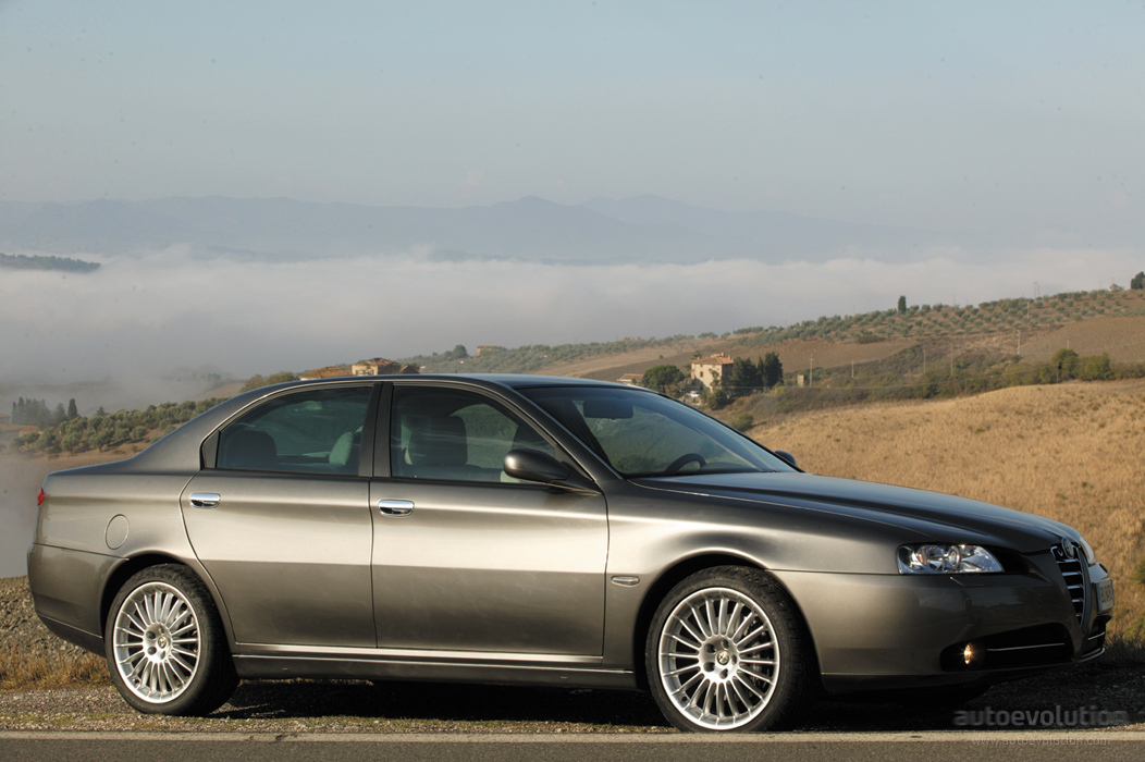Alfa Romeo 166 photo 3