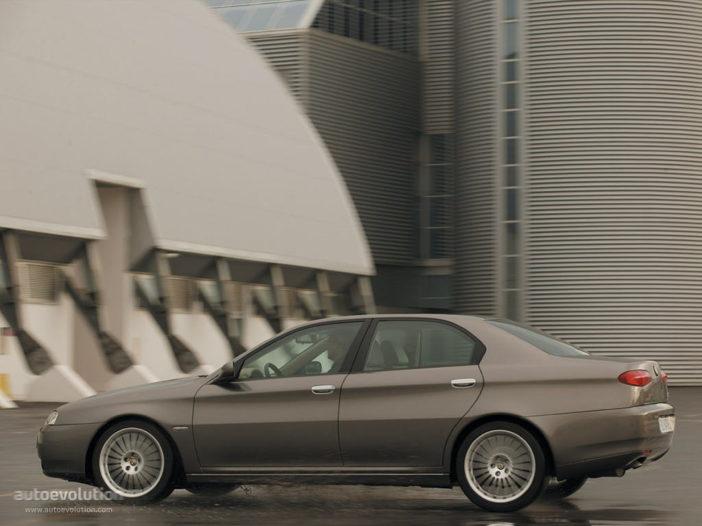 Alfa Romeo 166 photo 5