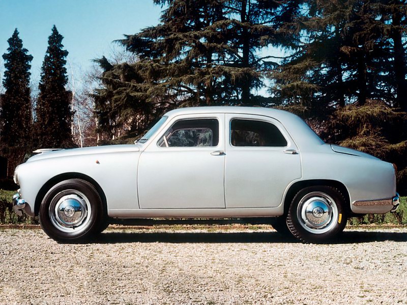 Alfa Romeo 1900 photo 8