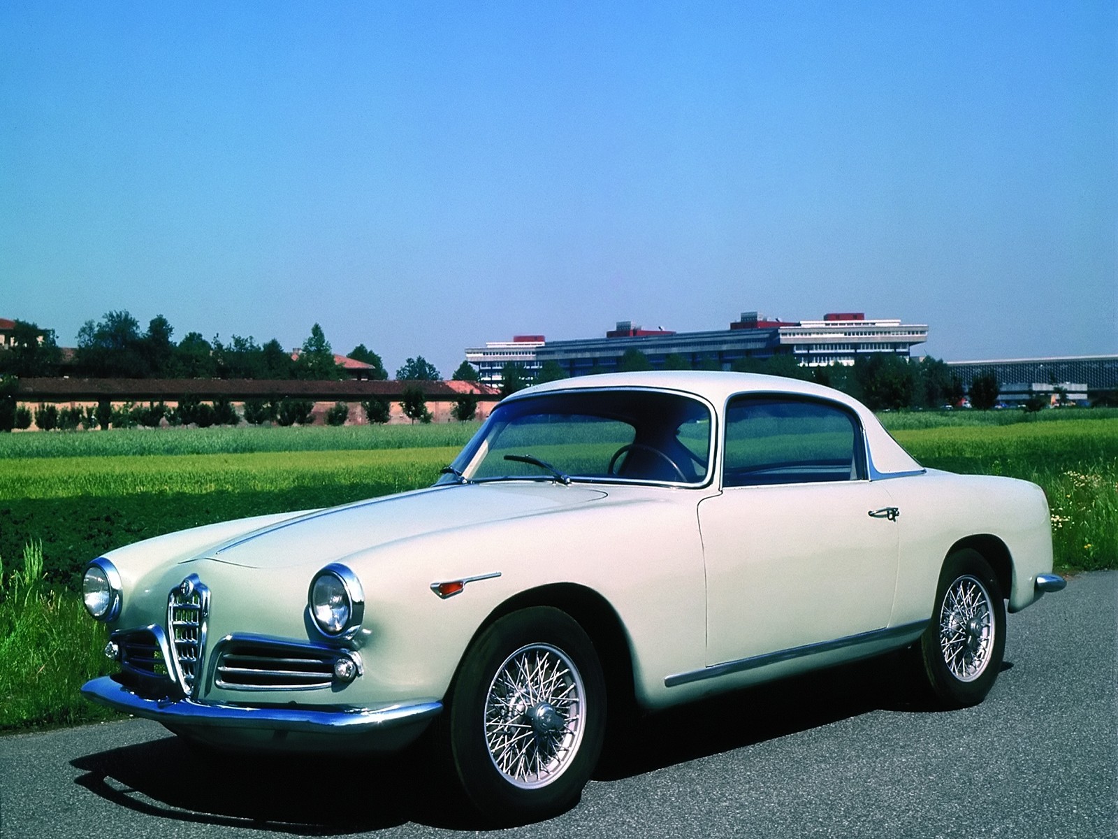 Alfa Romeo 1900 photo 2