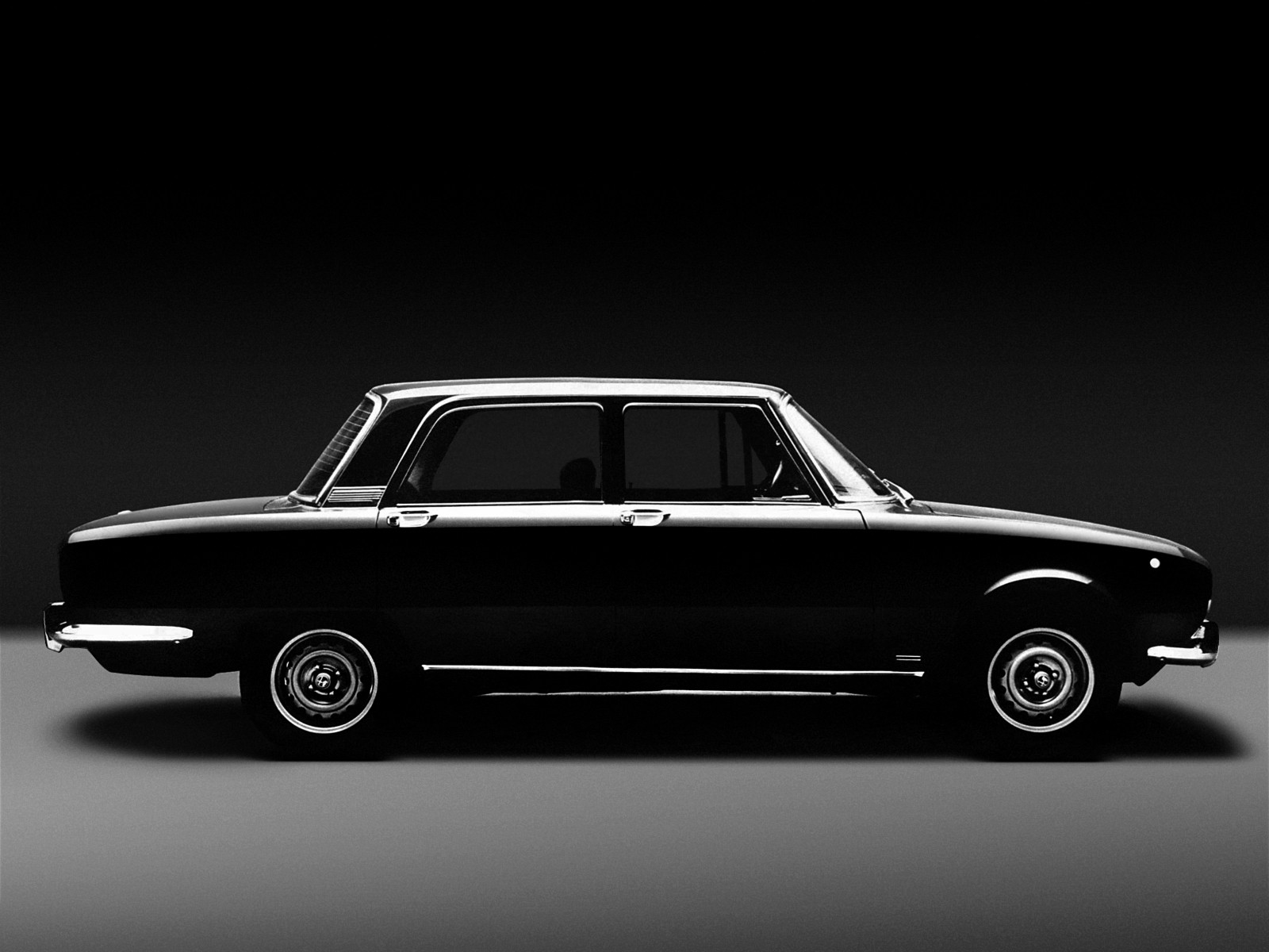 Alfa Romeo 2000 photo 3