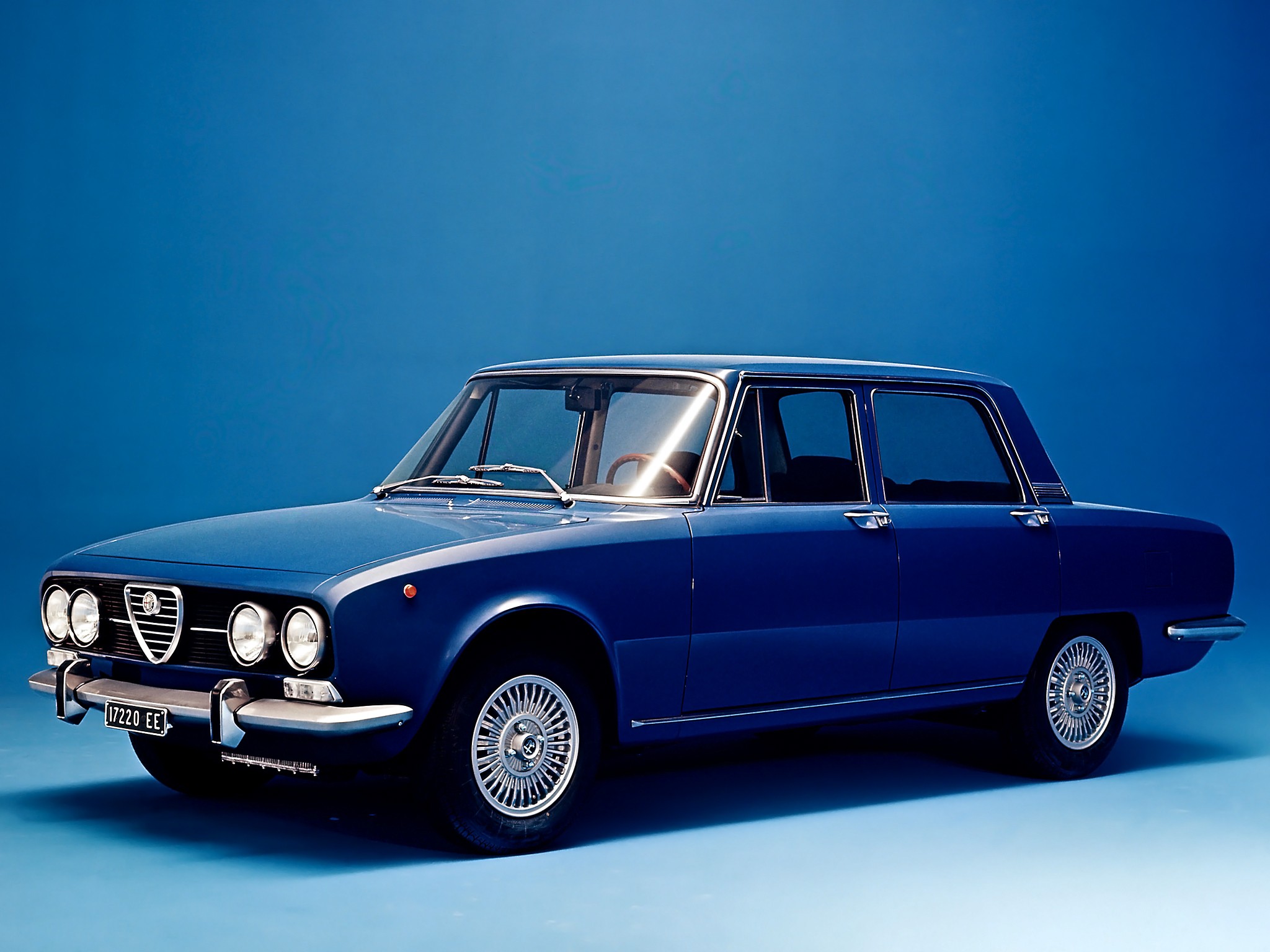 Alfa Romeo 2000 photo 4