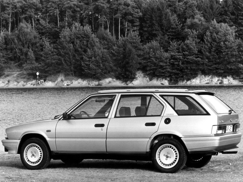 Alfa Romeo 33 Sport Wagon photo 5