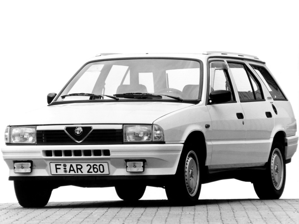 Alfa Romeo 33 Sport Wagon photo 7
