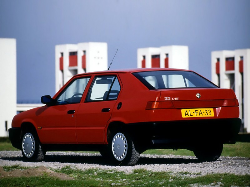 Alfa Romeo 33 photo 7