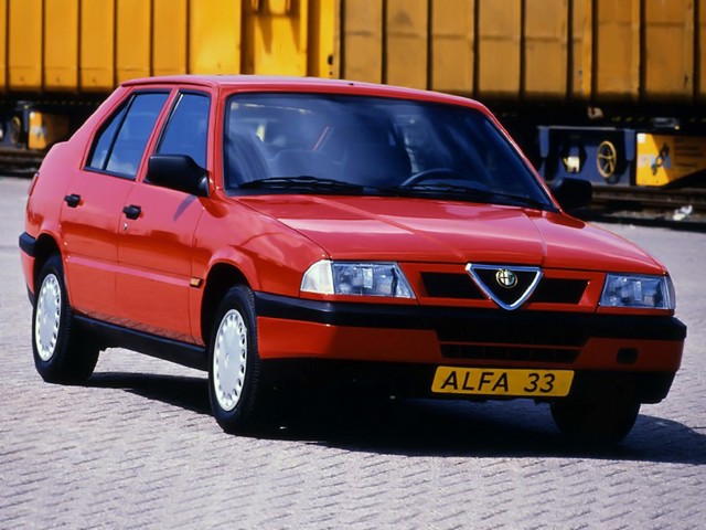 Alfa Romeo 33 photo 8