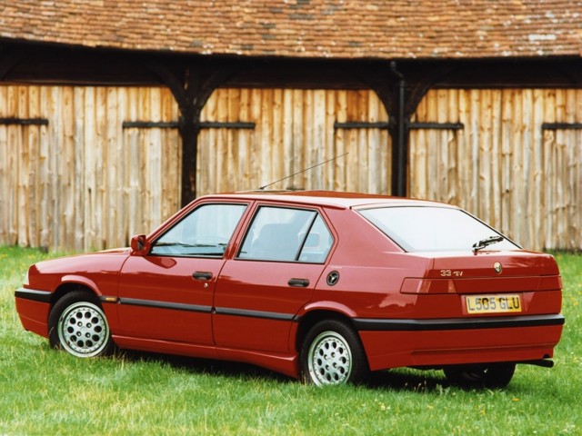 Alfa Romeo 33 photo 9