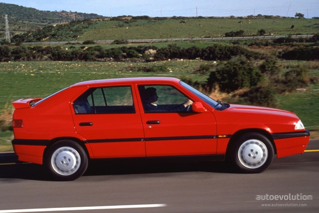 Alfa Romeo 33 photo 2