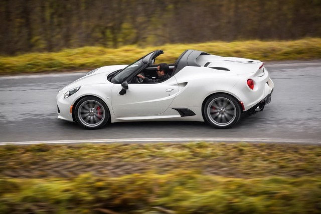 Alfa Romeo 4C Spider Foto 10