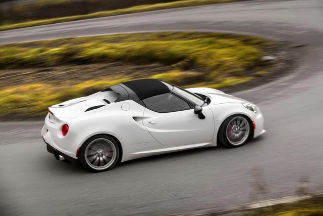 Alfa Romeo 4C Spider Foto 12