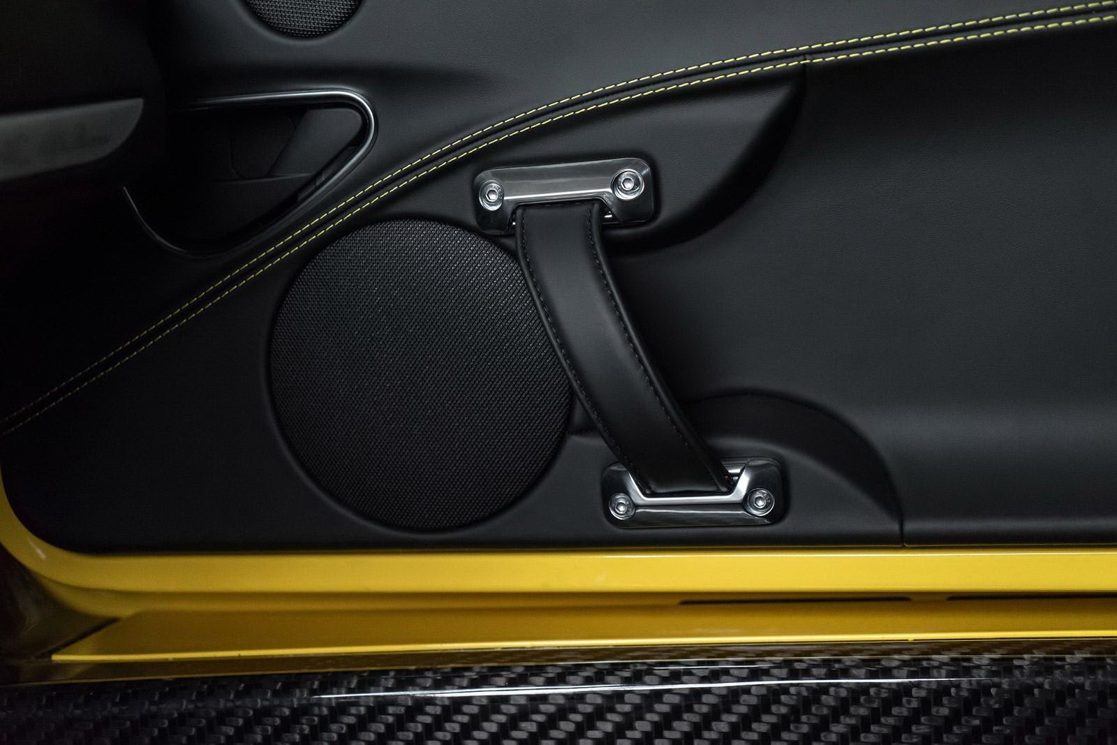 Alfa Romeo 4C Spider photo 61