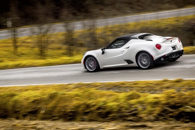 Alfa Romeo 4C Spider Foto 18