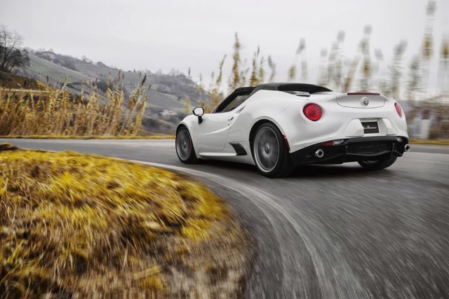 Alfa Romeo 4C Spider Foto 54